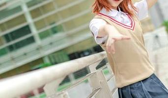 高清还原，Sally Dorasnow的御姐瞬间抓住我的目光。